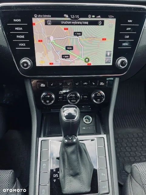 Skoda Superb 2.0 TDI SCR Style DSG - 8