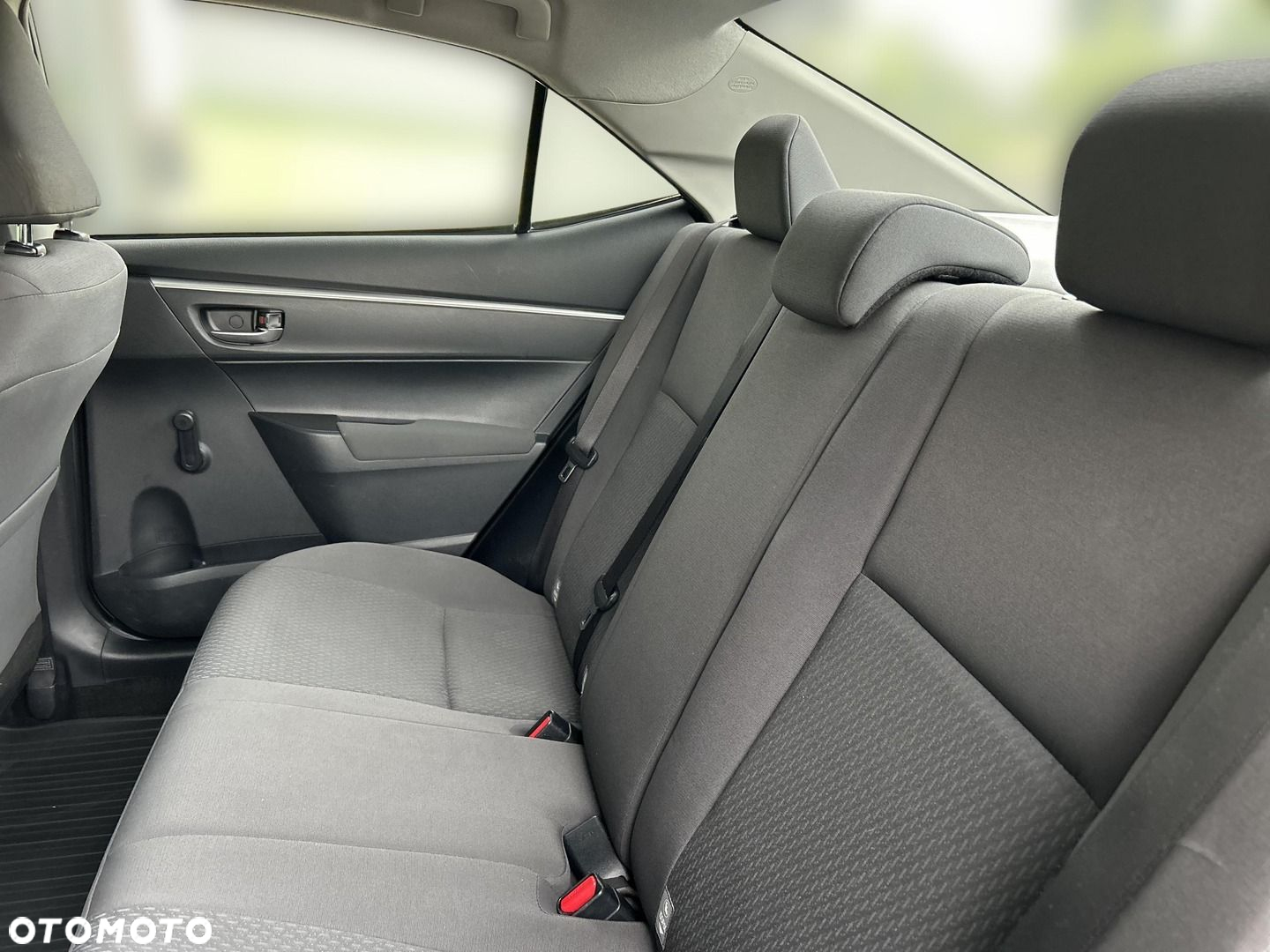 Toyota Corolla 1.6 Active EU6 - 12