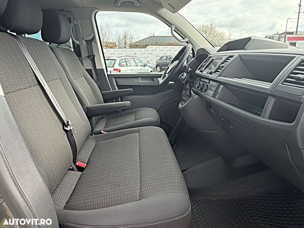 Volkswagen Caravelle - 21