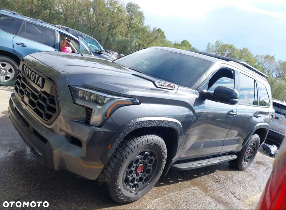 Toyota Sequoia 2024 photo 3