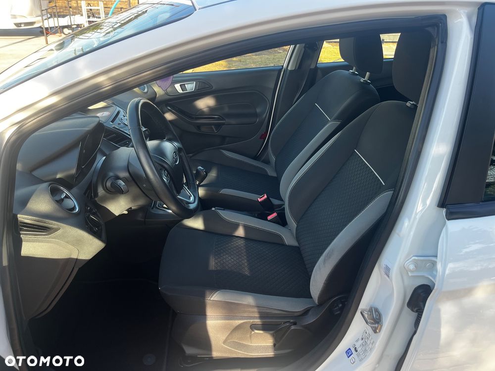 Ford Fiesta - 20