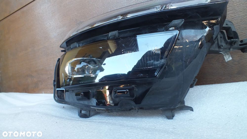 Lampa przednia prawa Skoda Kamiq Fulled 658941016B - 3