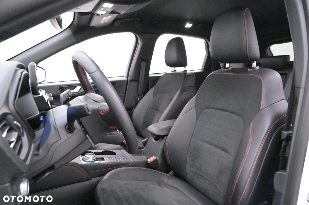 Ford Kuga 2.5P PHEV FWD ST-Line - 13