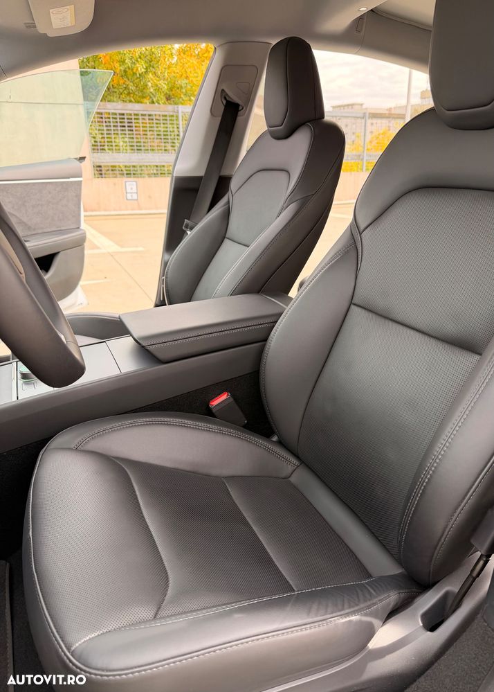 Tesla Model 3 Long Range AWD Premium - 15