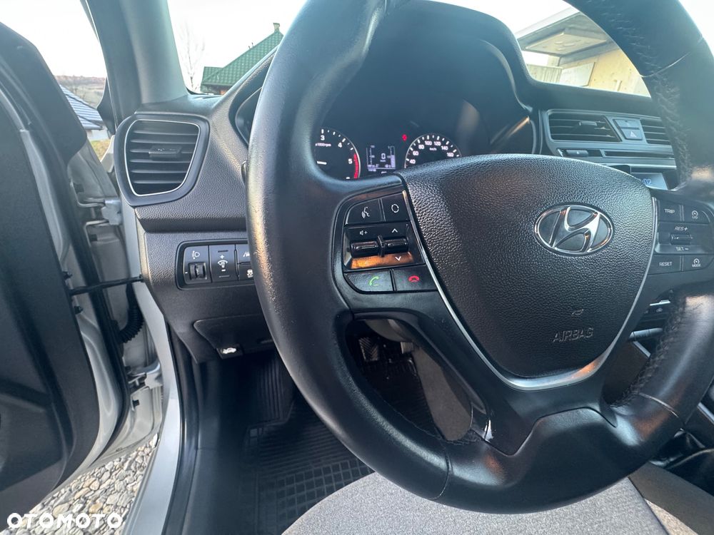 Hyundai i20 1.1 CRDi 5 Star Edition - 20