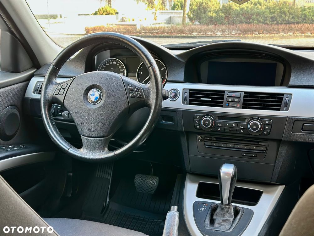 BMW Seria 3 318d DPF Edition Sport - 6