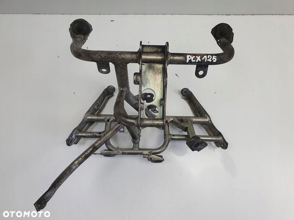 STELAŻ RAMY PRZEDNIEJ HONDA PCX 125 PCX125 mocowanie czachy owiewki Przód - 3