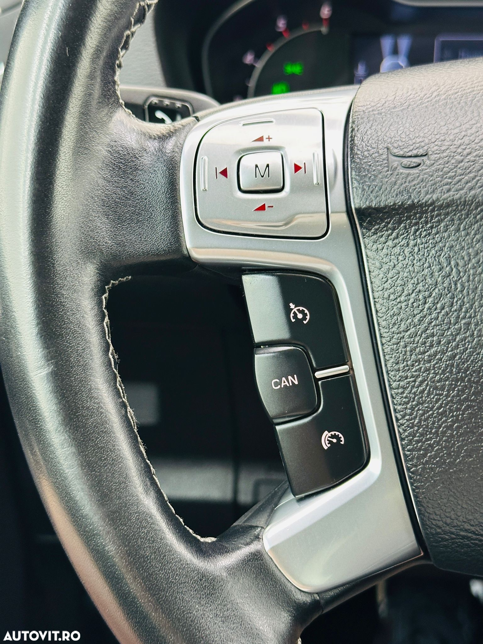 Ford S-Max - 37