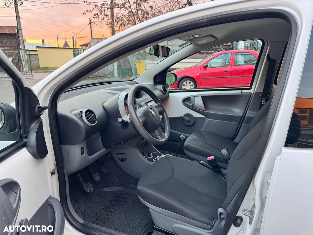 Toyota Aygo 1.0 Terra - 9