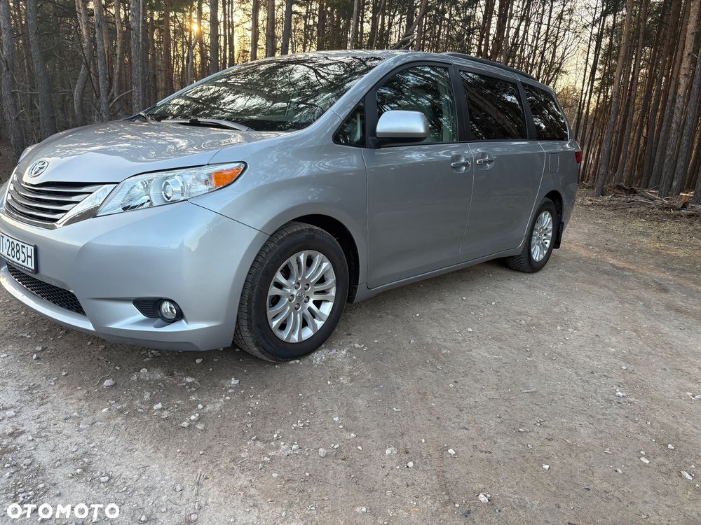 Toyota Sienna 3.5 V6 SE - 14