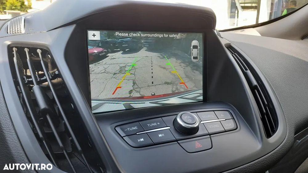 Ford Kuga 2.0 TDCi 4WD Powershift ST-Line - 26