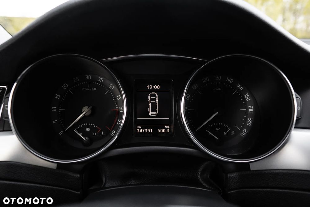 Skoda Superb - 23
