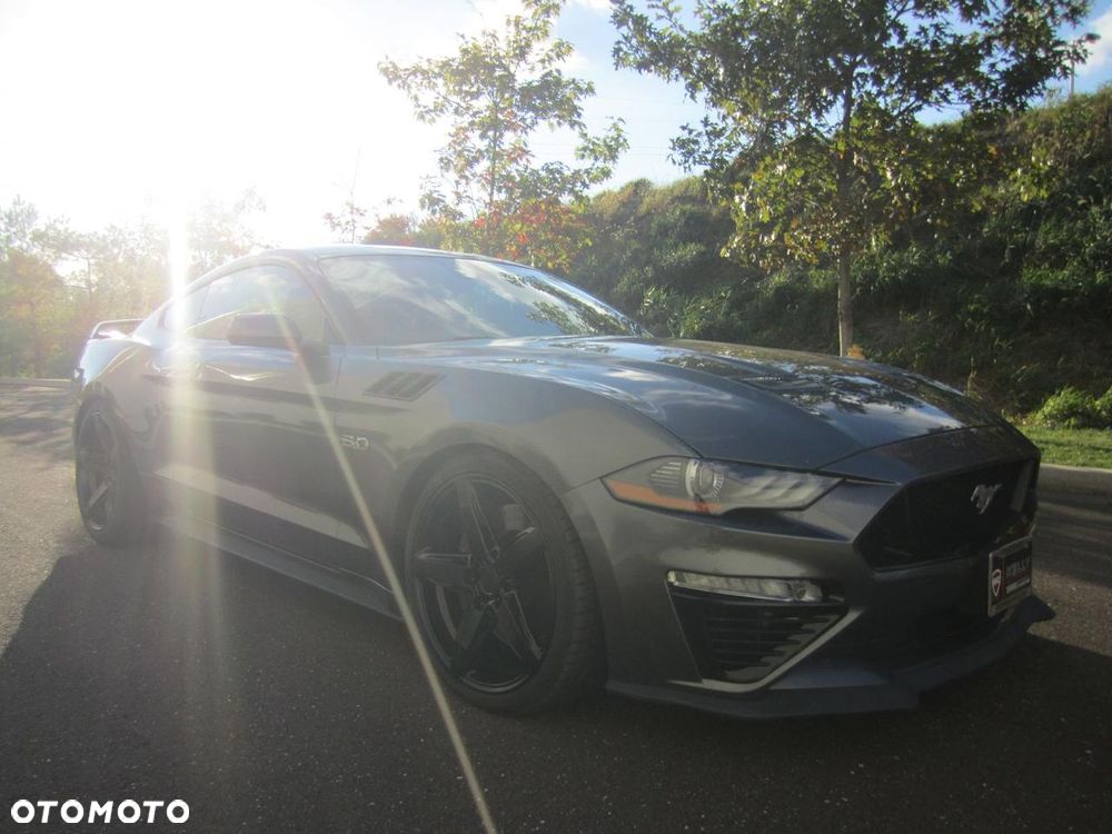 Ford Mustang - 1