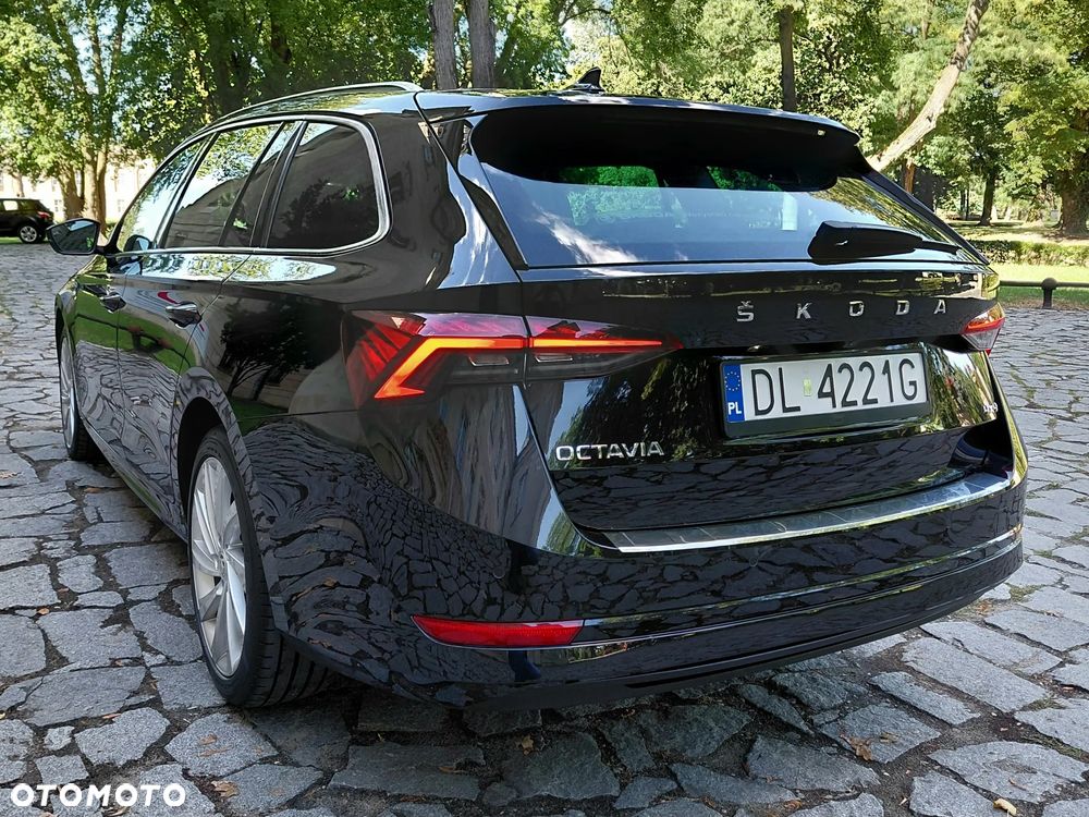 Skoda Octavia 2.0 TSI 4x4 Style DSG - 21