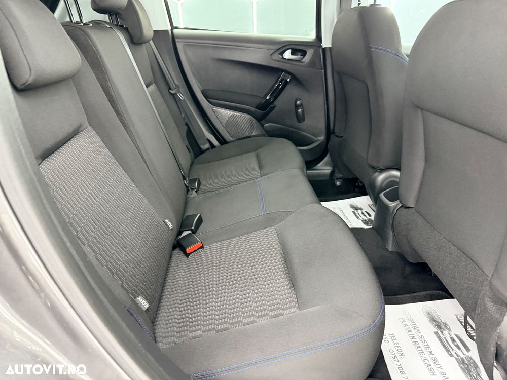 Peugeot 208 PureTech 82 Style - 7