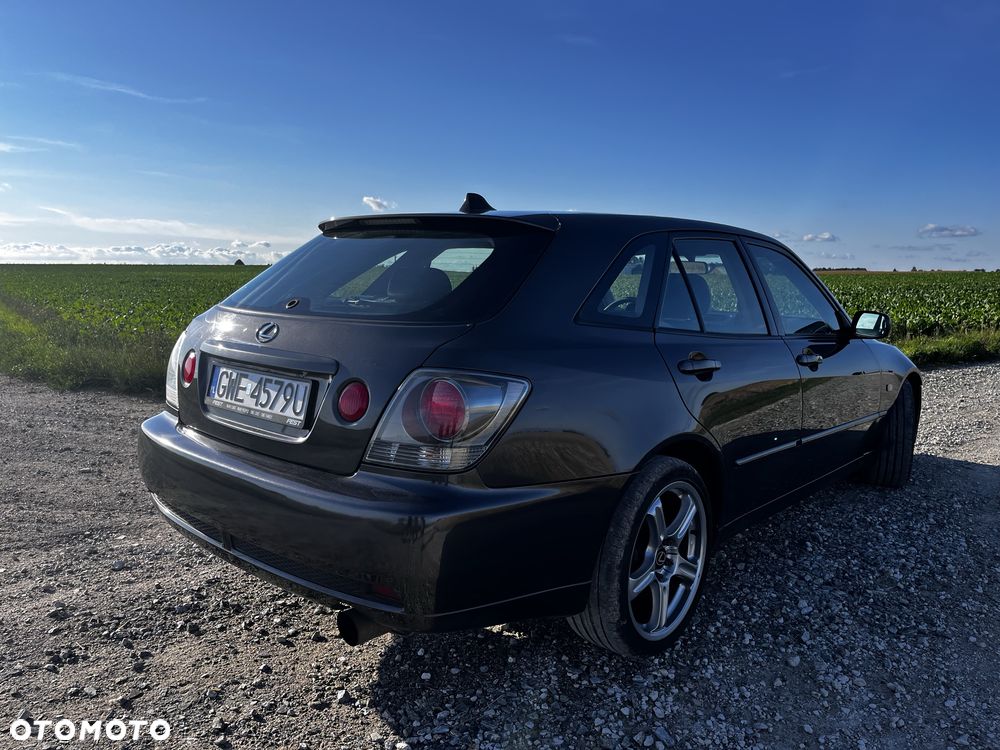 Lexus IS - 3