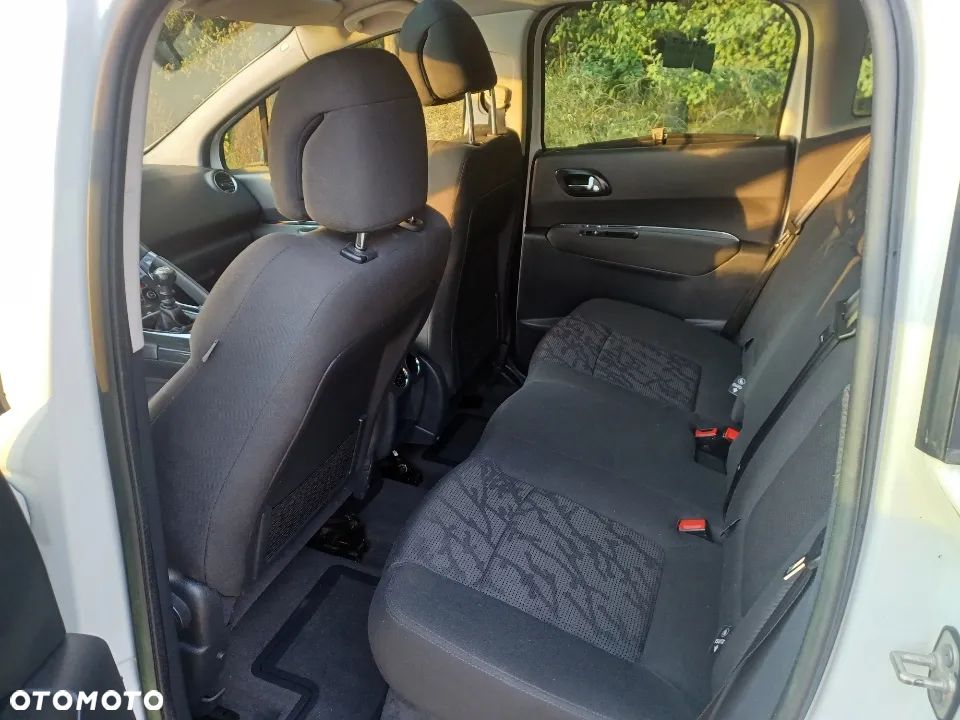 Peugeot 3008 1.6 HDi Style - 10