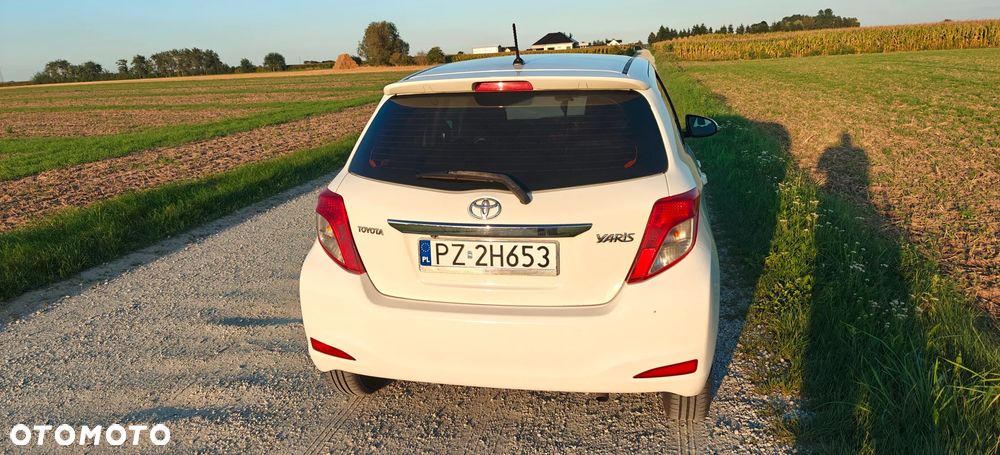 Toyota Yaris 1.4 D-4D Premium - 4