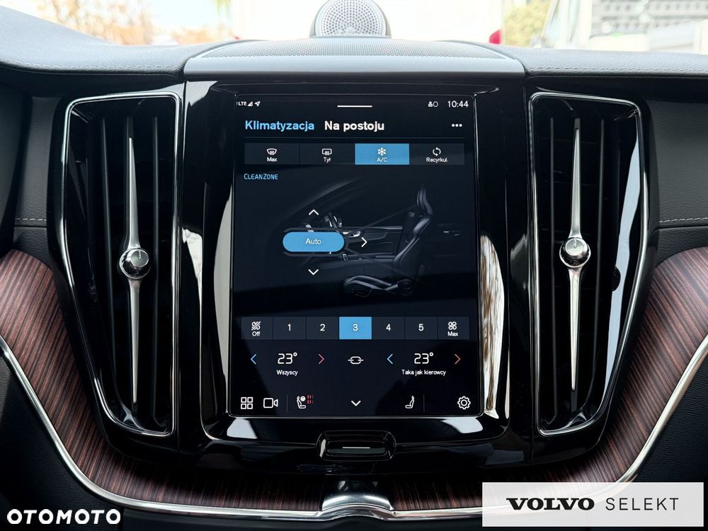 Volvo XC 60 - 32