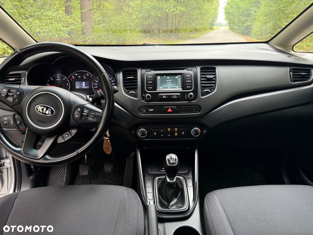 Kia Carens 1.7 CRDi 115 Dream Team Edition - 13