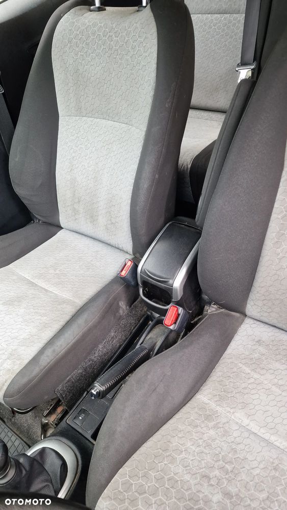 Toyota Yaris 1.33 Sol - 21