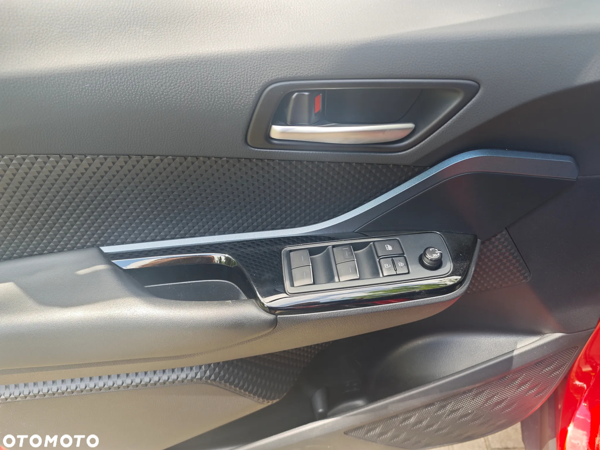 Toyota C-HR 1.2 T Comfort - 24