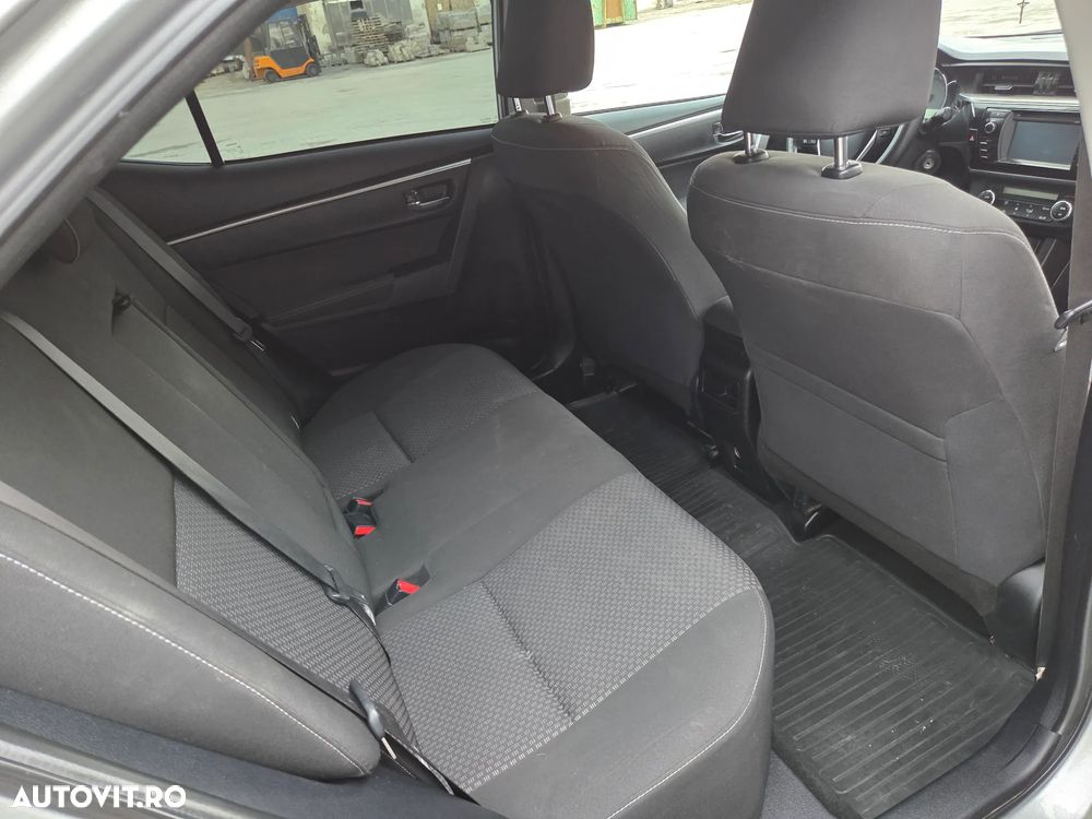 Toyota Corolla 1.6 Valvematic Luna - 14