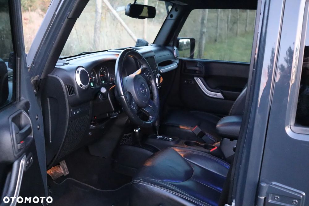 Jeep Wrangler - 26