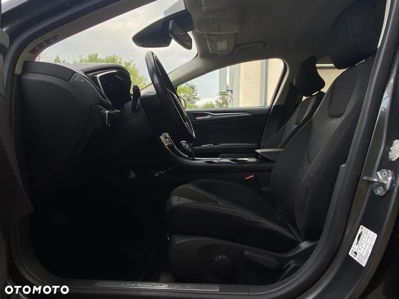 Ford Mondeo 2.0 Hybrid Titanium - 9