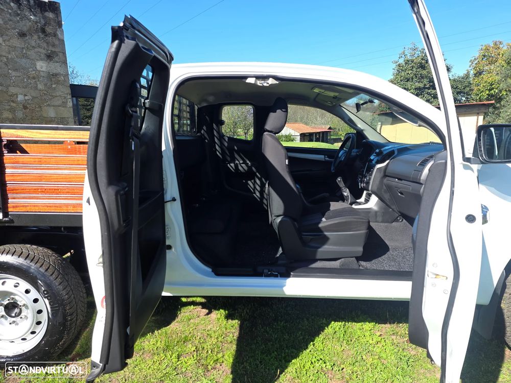 Isuzu D-Max - 10