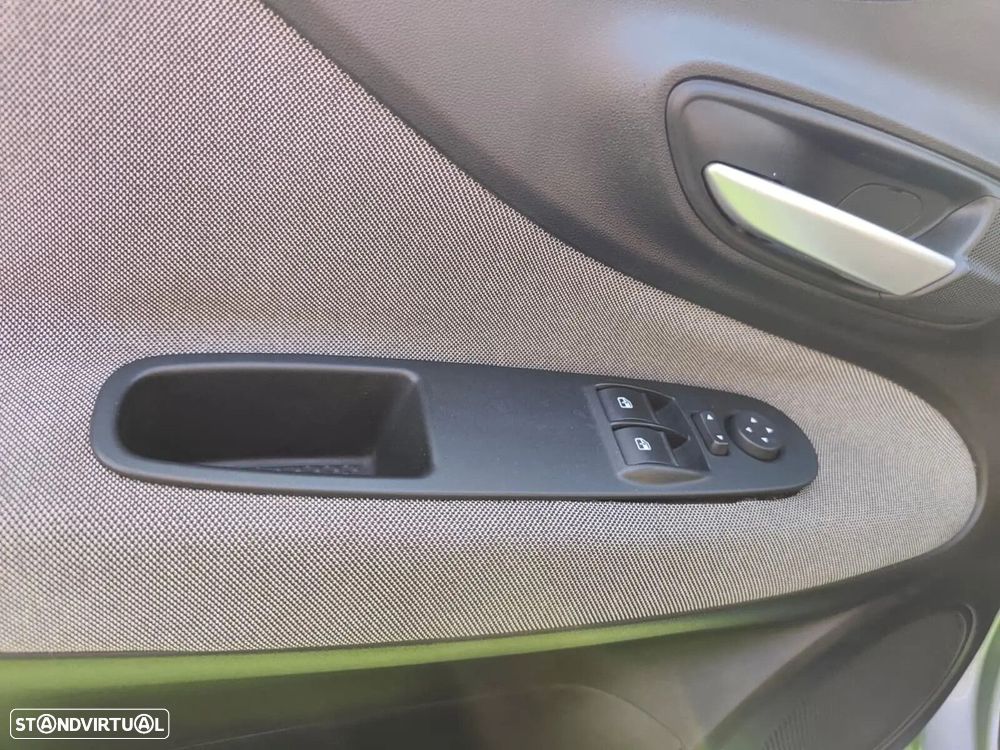 Fiat Punto Evo 1.4 Dynamic - 18