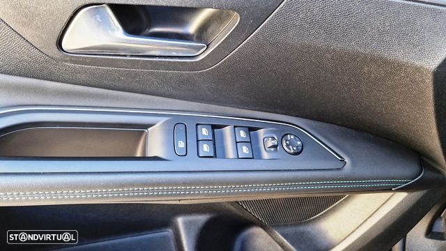 Peugeot 3008 1.6 Hybrid Allure Pack e-EAT8 - 10