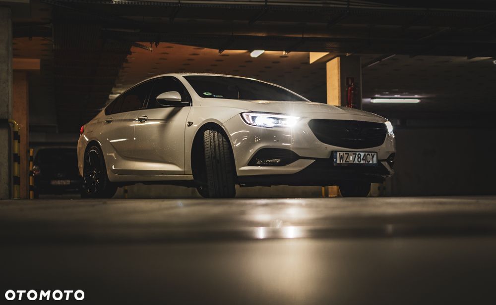 Opel Insignia 2.0 CDTI 4x4 GSi S&S - 2