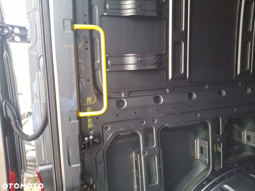 Volkswagen Crafter 35 furgon 177km Automat 3640 - 36