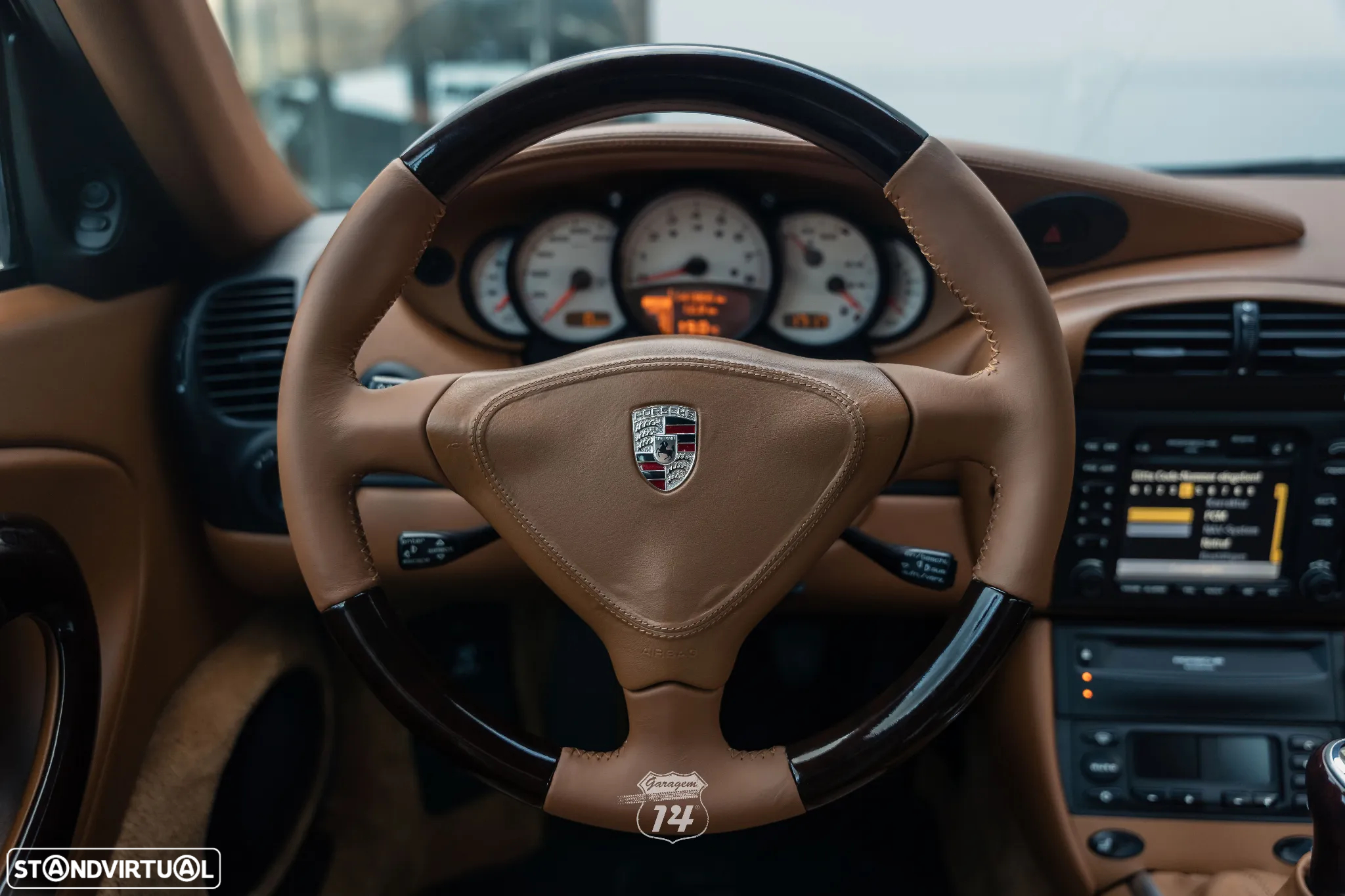 Porsche 911 (996) Carrera 4 S - 8