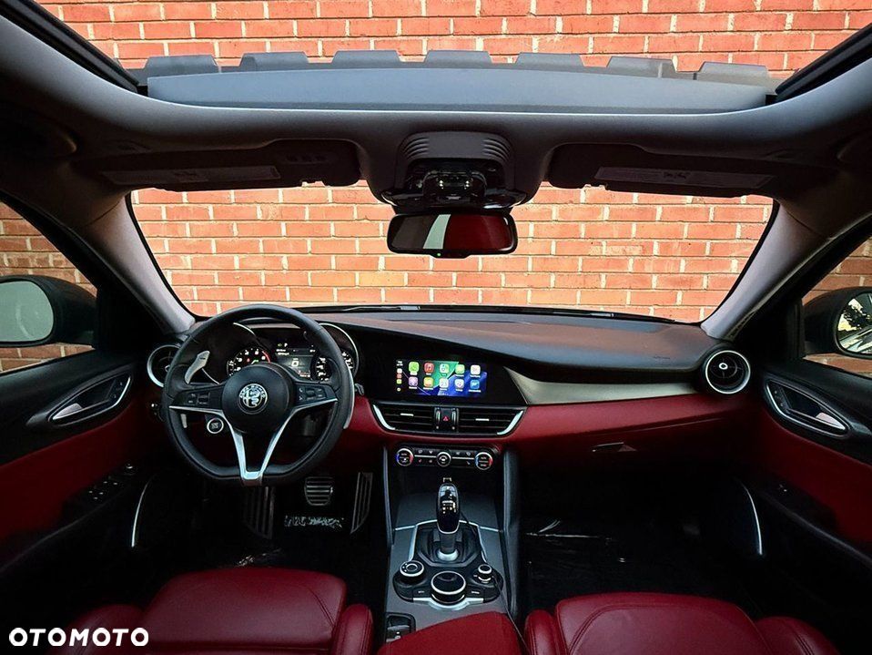 Alfa Romeo Giulia 2.0 Turbo 16V AT8 Veloce Ti - 11