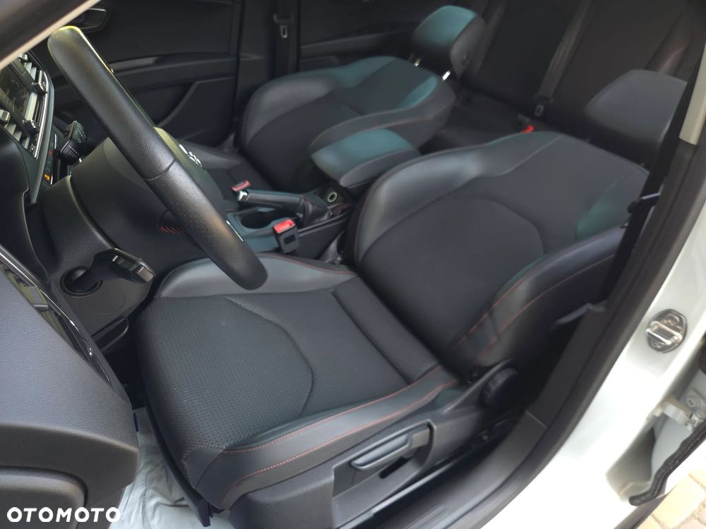 Seat Leon 2.0 TDI FR Black S&S - 29