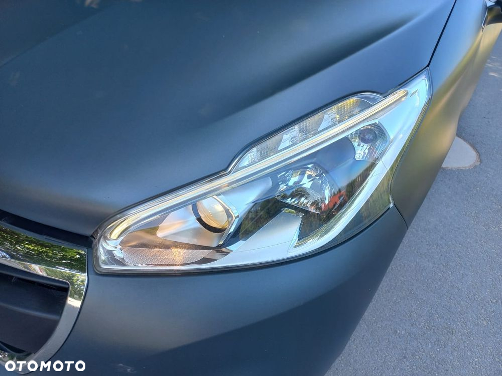 Peugeot 208 - 3
