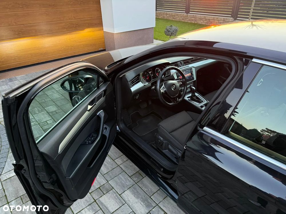 Volkswagen Passat 2.0 TDI BMT Comfortline DSG - 10