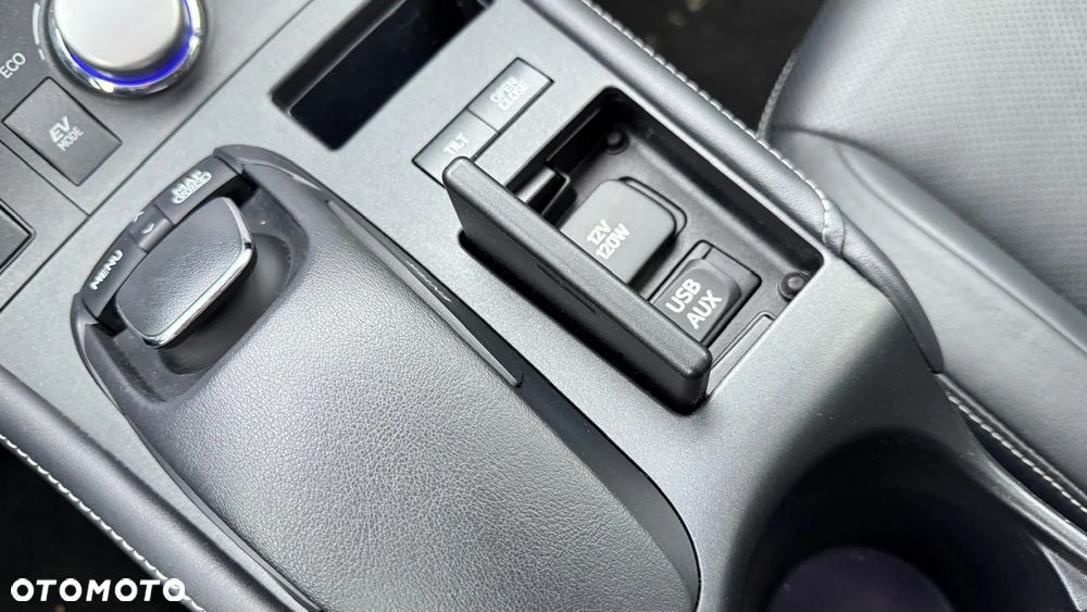 Lexus CT 200h Prestige - 16