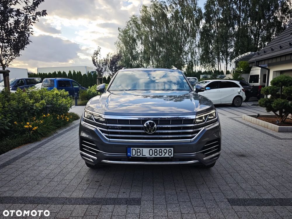 Volkswagen Touareg 3.0 V6 TFSI Plug-In Hybrid 4Mot Atmosphere - 3