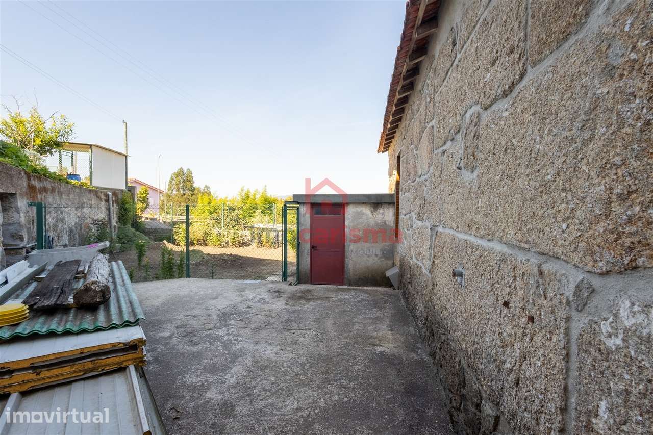 Moradia T1 para Restauro em Roriz, Santo Tirso - Grande imagem: 5/5