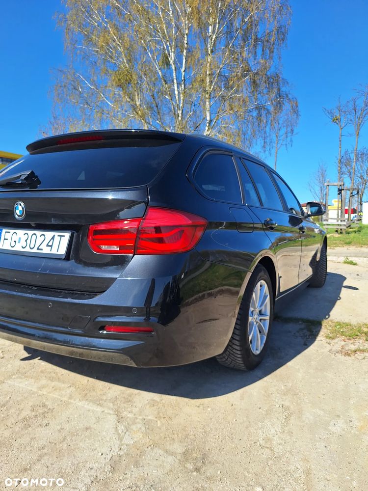BMW Seria 3 318i - 5