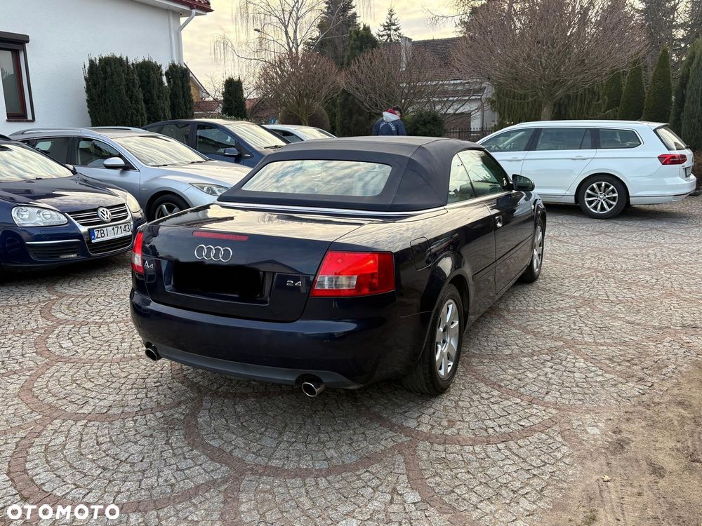 Audi A4 Cabrio 2.4 - 26