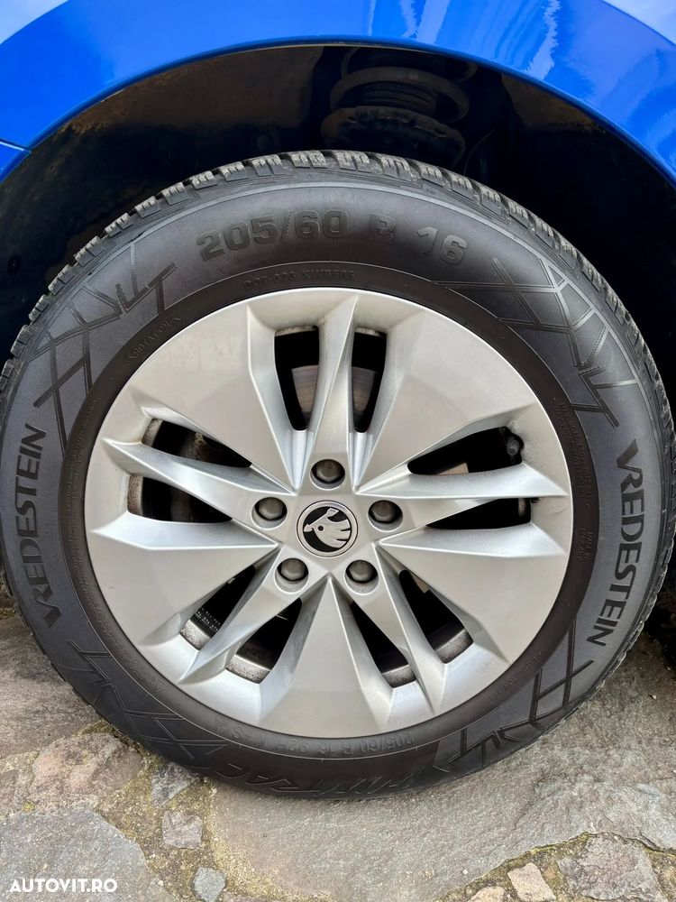 Skoda Octavia 2.0 TDI DSG Ambition - 8