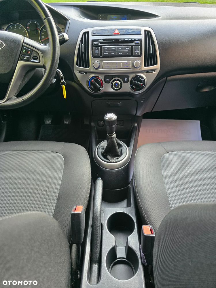 Hyundai i20 - 18