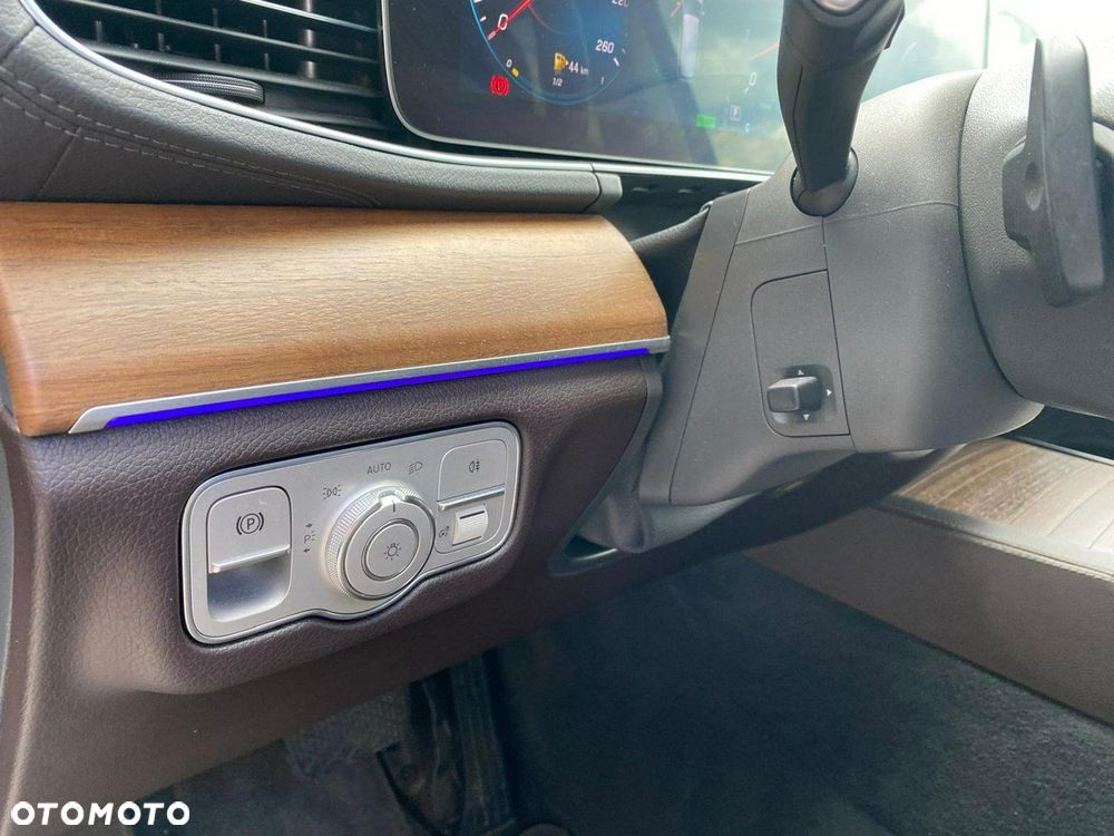 Mercedes-Benz GLS - 13