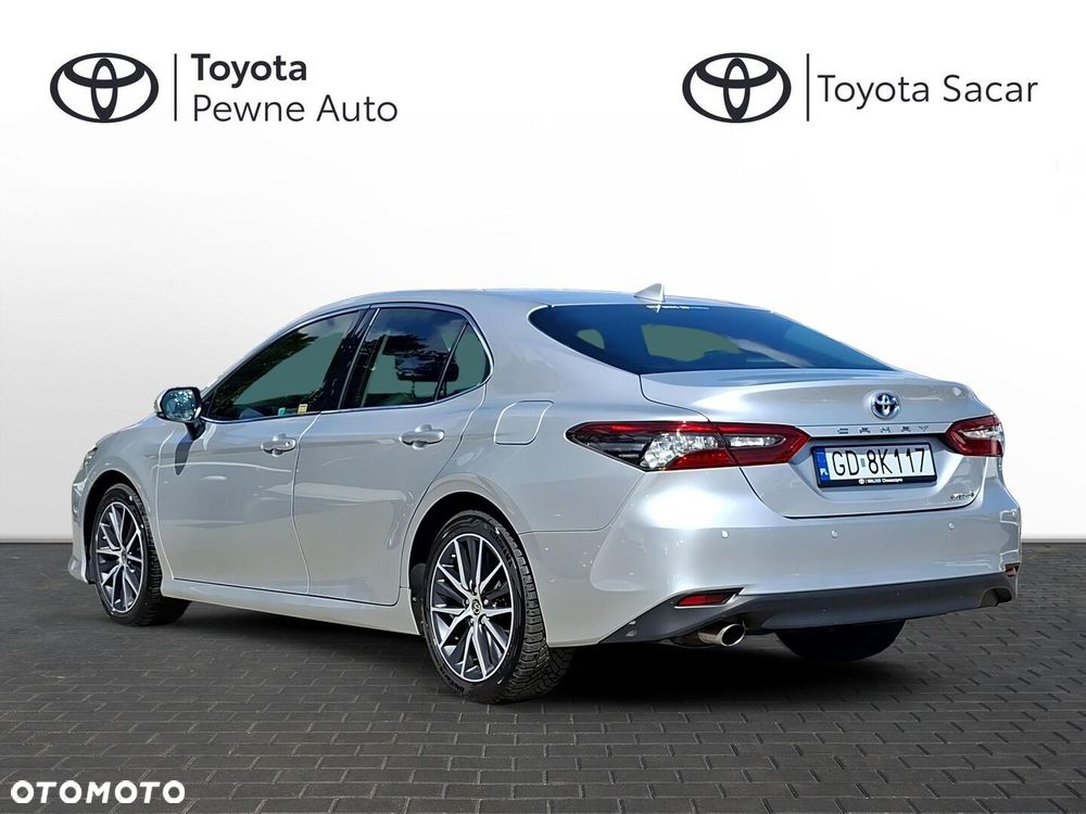 Toyota Camry - 6
