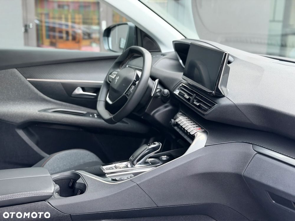 Peugeot 3008 1.2 PureTech Active Pack S&S EAT8 - 24