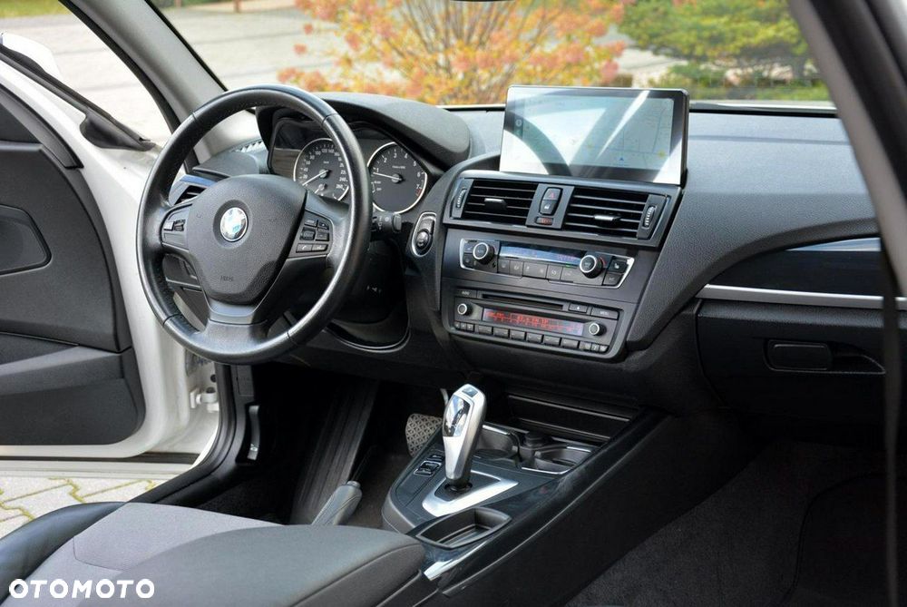 BMW Seria 1 125i Sport-Aut Urban Line - 22